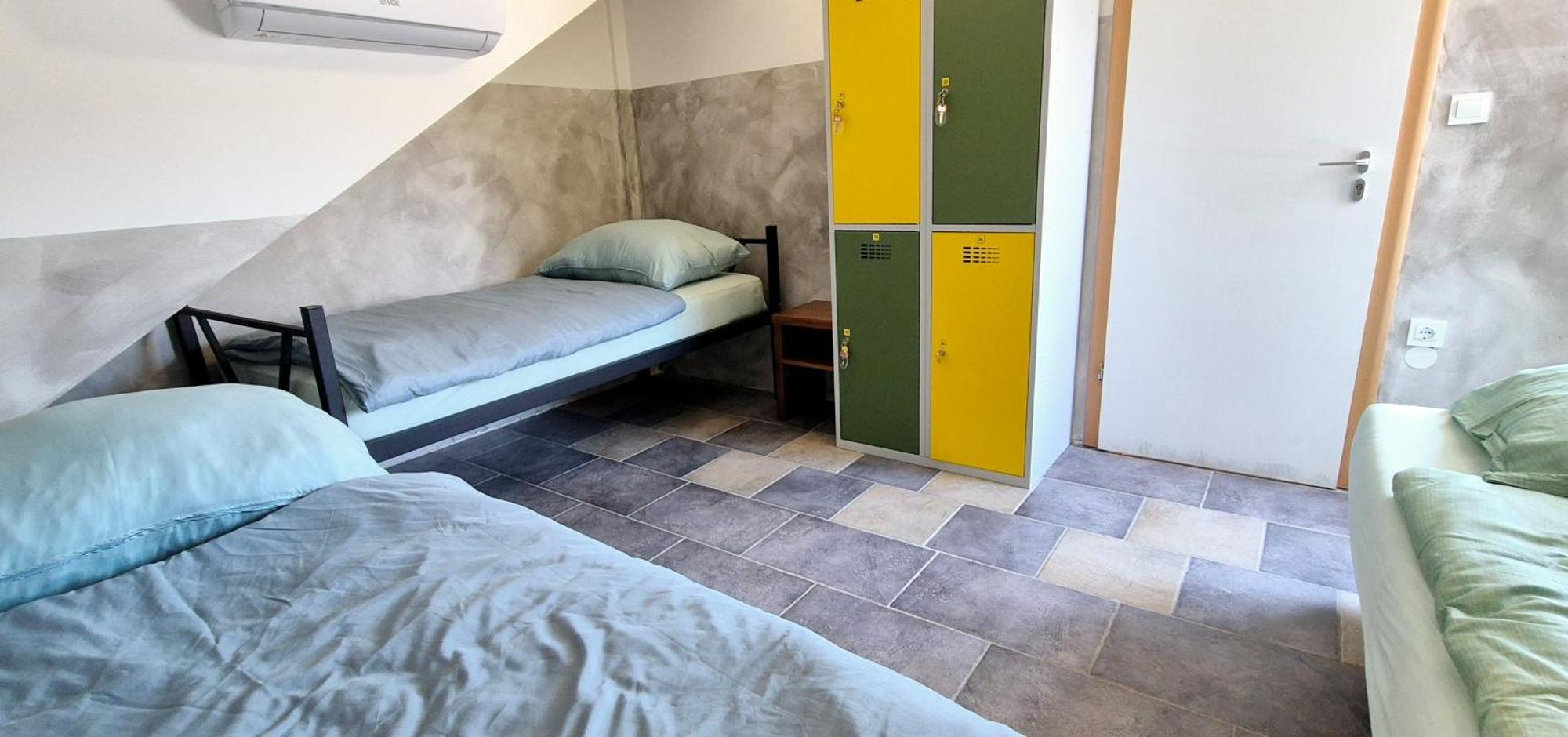 Bled Lesce Station Rooms And Beds Buitenkant foto