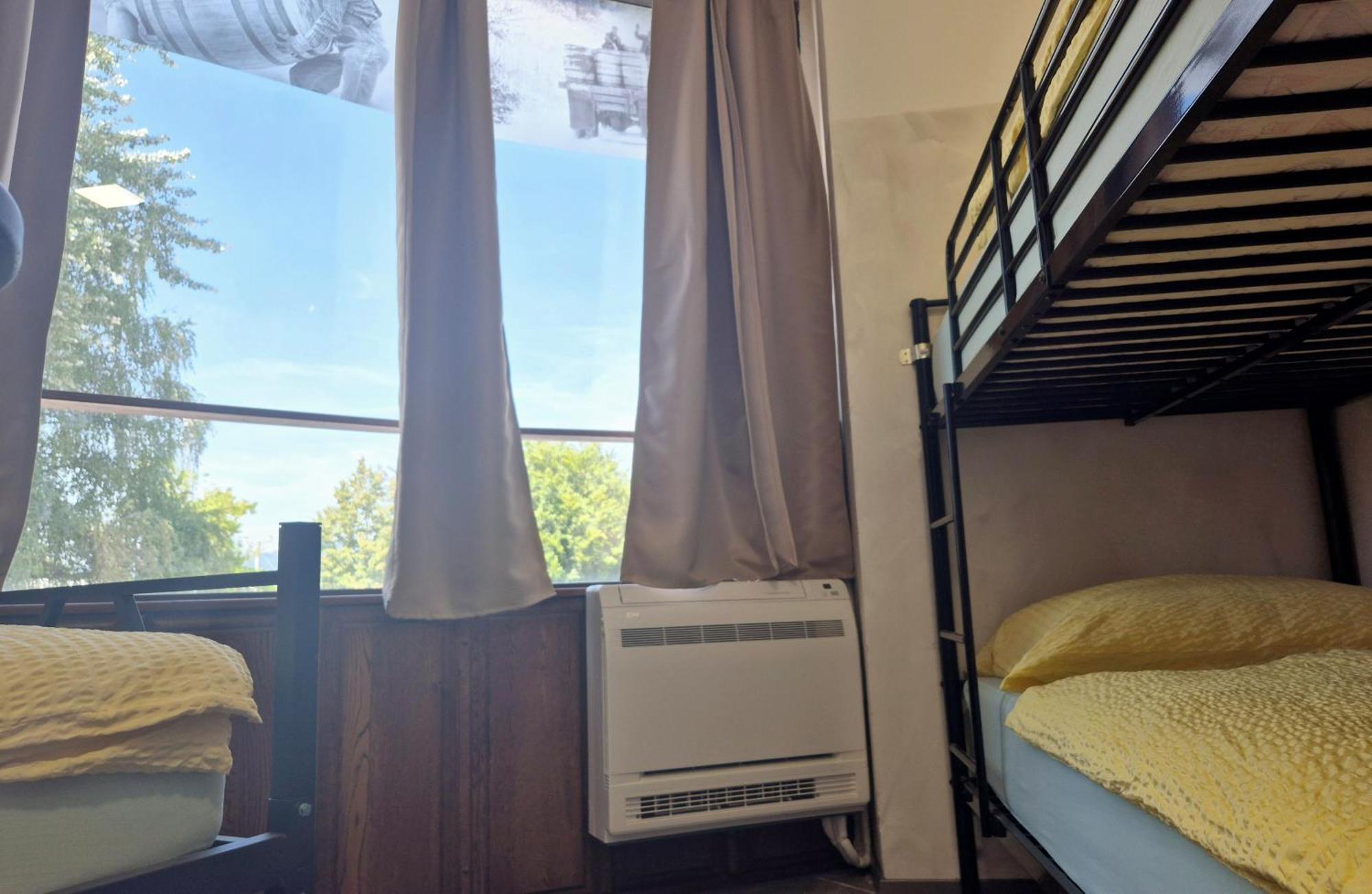 Bled Lesce Station Rooms And Beds Buitenkant foto