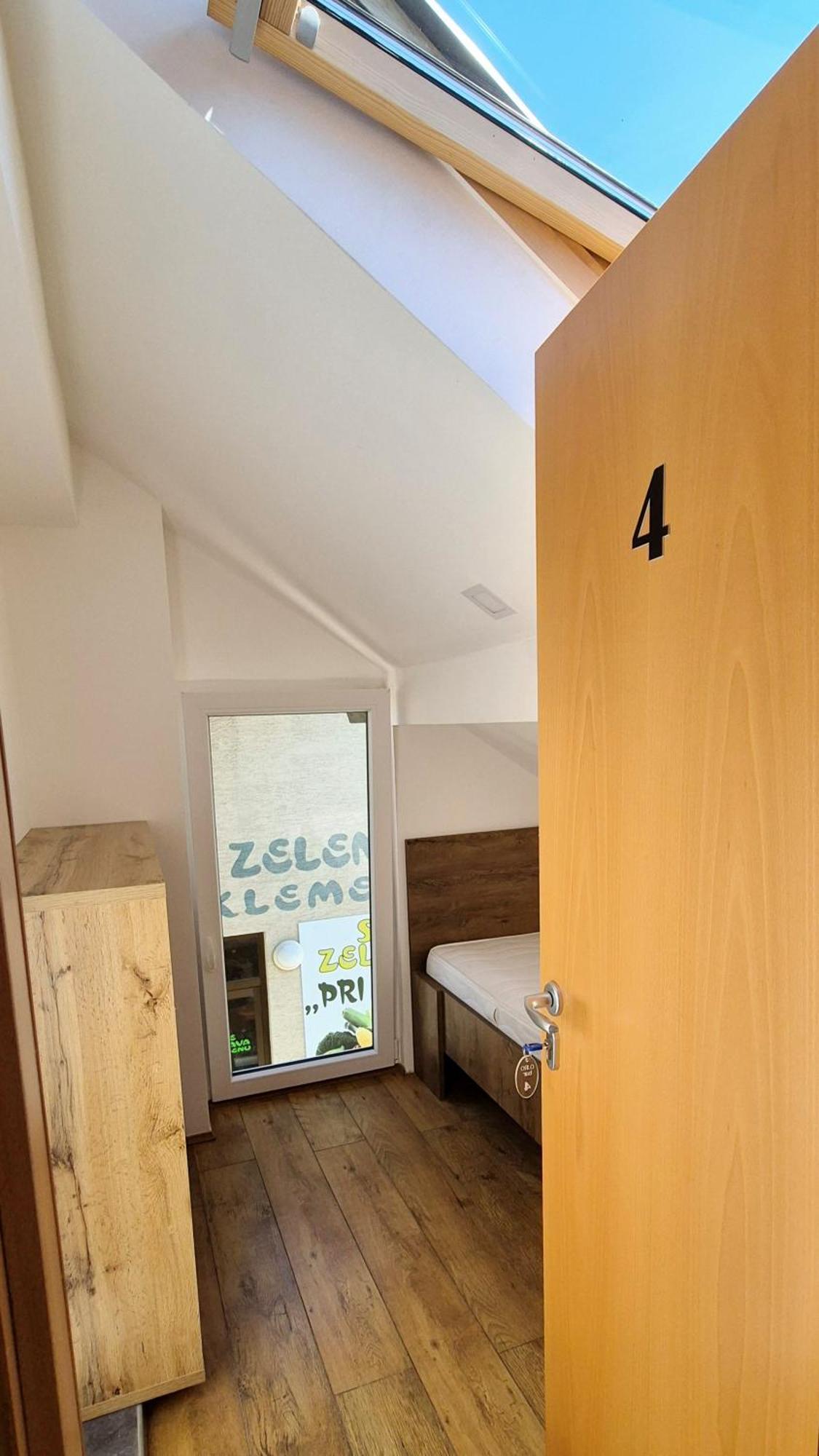 Bled Lesce Station Rooms And Beds Buitenkant foto